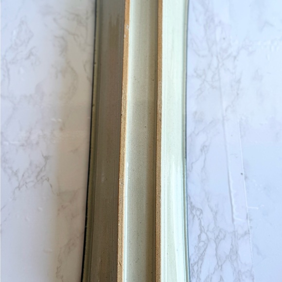 Unique Floral Long Pottery Dish - Picture 6 of 7